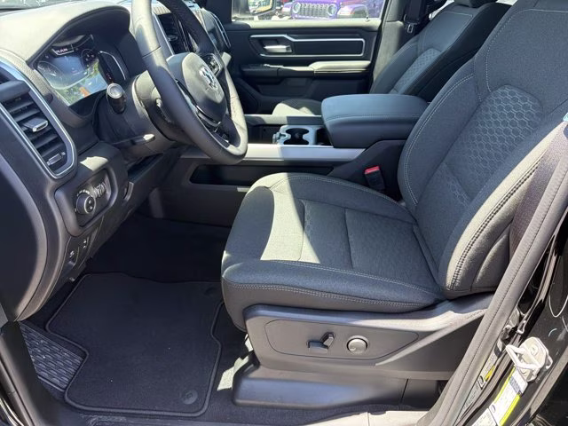 2026 Diamond Black Crystal Pearlcoat Ram 1500 Big Horn RWD Truck