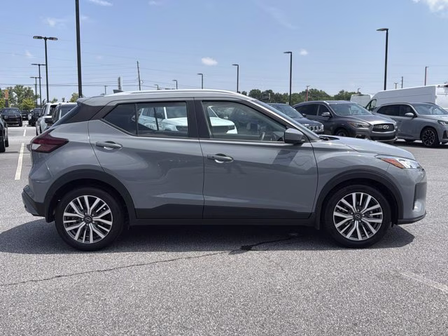 2024 Boulder Gray Pearl Nissan Kicks SV FWD SUV