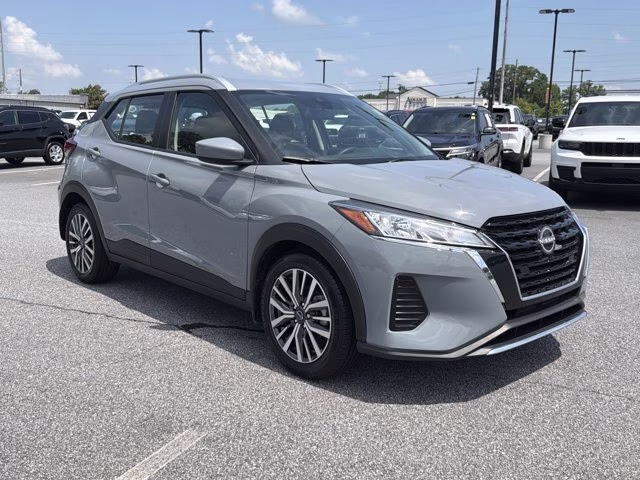 2024 Boulder Gray Pearl Nissan Kicks SV FWD SUV