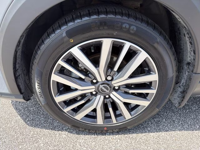 2024 Boulder Gray Pearl Nissan Kicks SV FWD SUV
