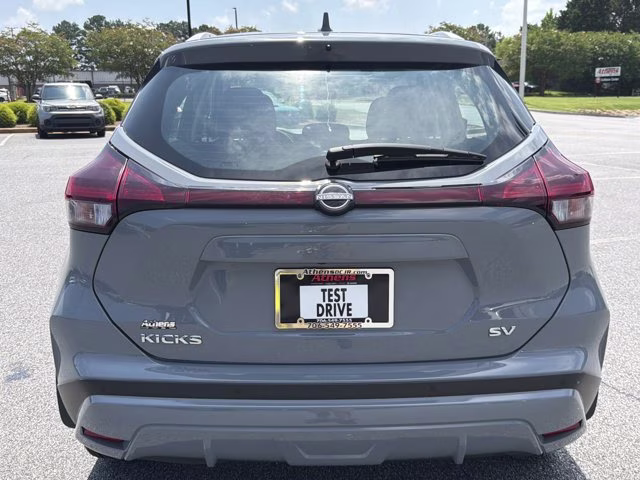 2024 Boulder Gray Pearl Nissan Kicks SV FWD SUV