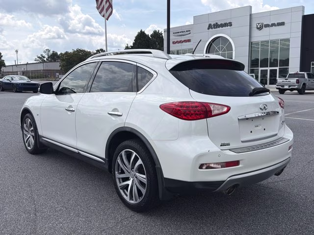 2017 Majestic White Infiniti QX50 Base RWD SUV