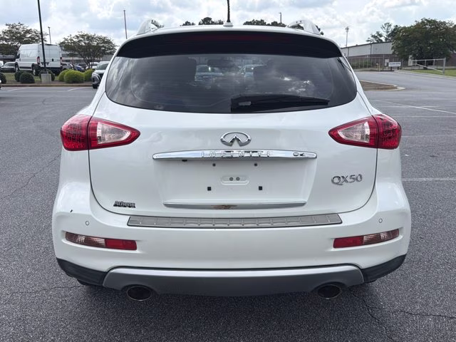 2017 Majestic White Infiniti QX50 Base RWD SUV