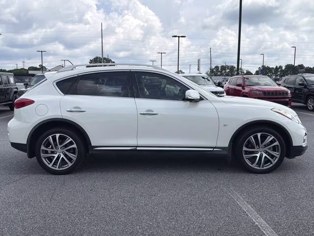 2017 Majestic White Infiniti QX50 Base RWD SUV