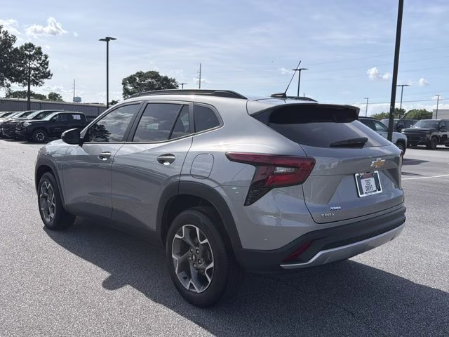 2025 Sterling Gray Metallic Chevrolet Trax LT FWD SUV