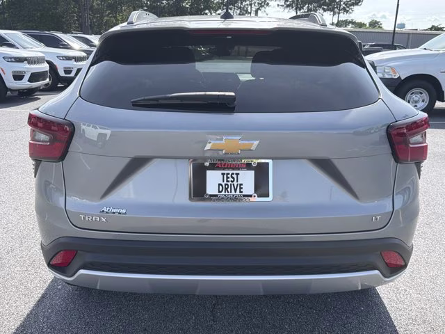 2025 Sterling Gray Metallic Chevrolet Trax LT FWD SUV