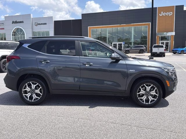 2023 Gravity Gray Kia Seltos EX AWD SUV