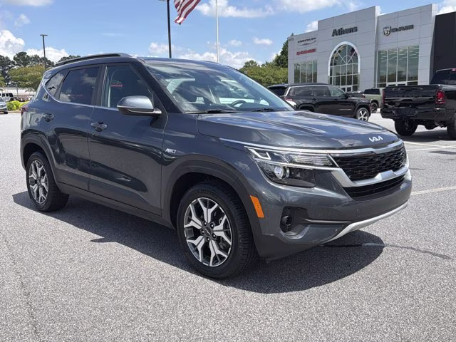 2023 Gravity Gray Kia Seltos EX AWD SUV