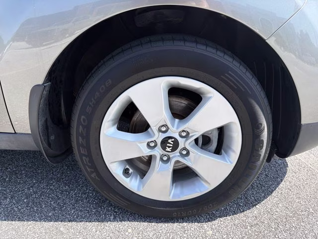 2019 Titanium Gray Kia Soul Base FWD Hatchback