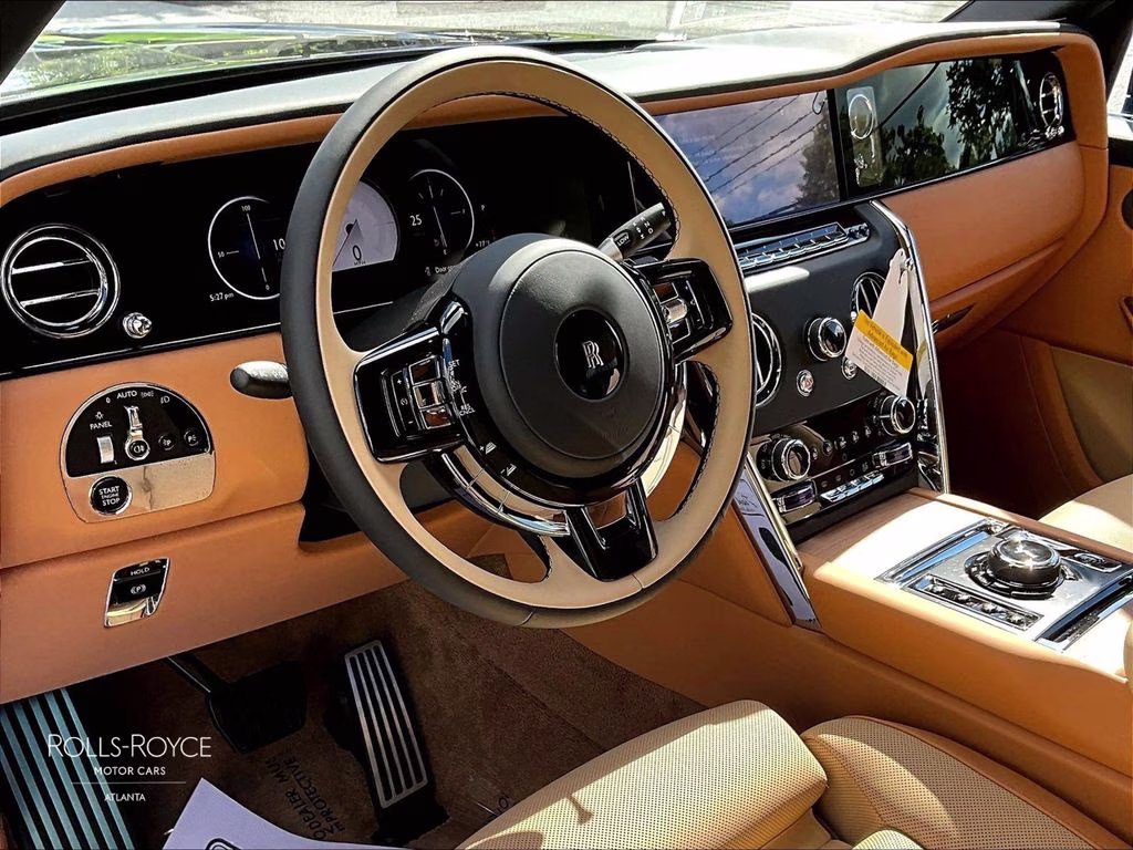 2027 Midnight Sapphire Rolls-Royce Cullinan AWD SUV