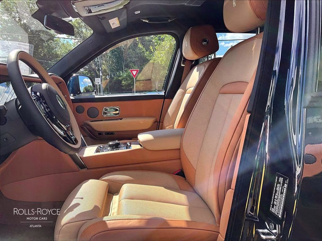 2027 Midnight Sapphire Rolls-Royce Cullinan AWD SUV