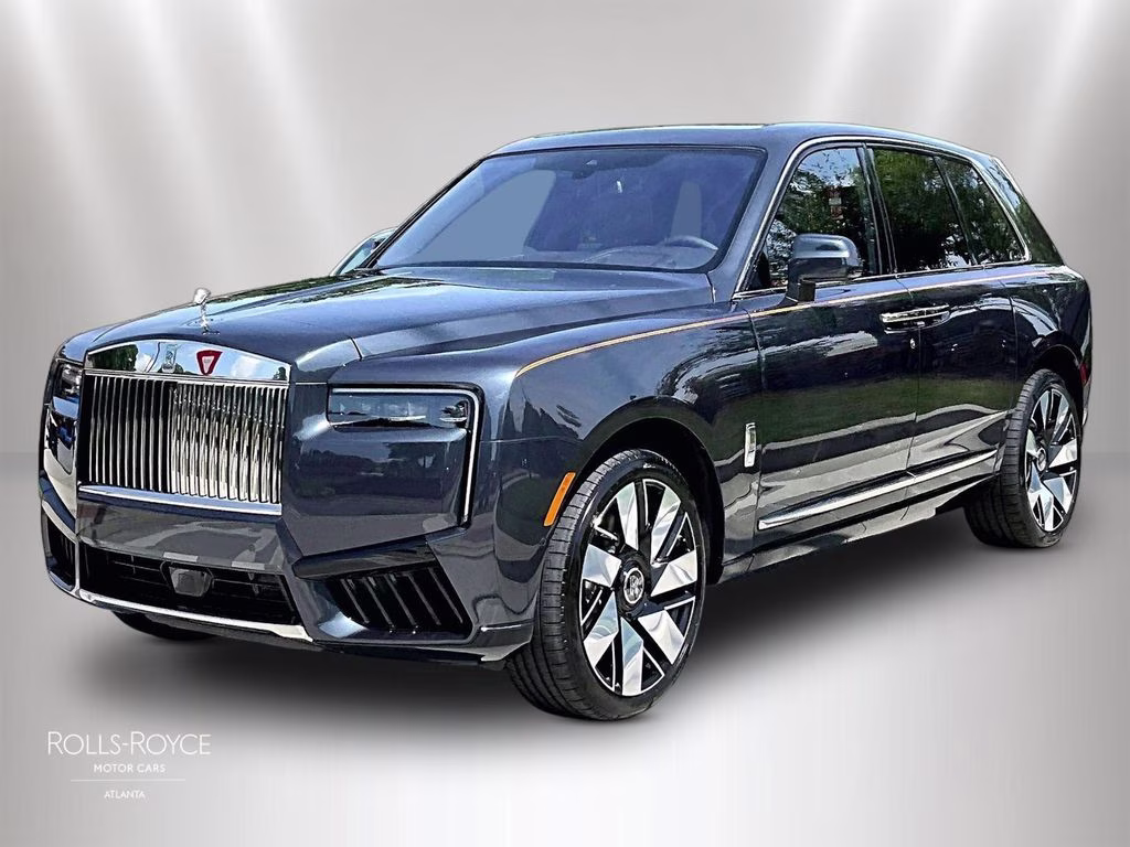 2027 Rolls-Royce Cullinan -'s photo