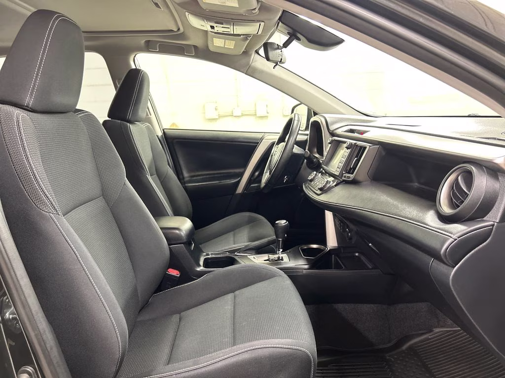 2018 Black Sand Pearl Toyota RAV4 Hybrid XLE AWD SUV