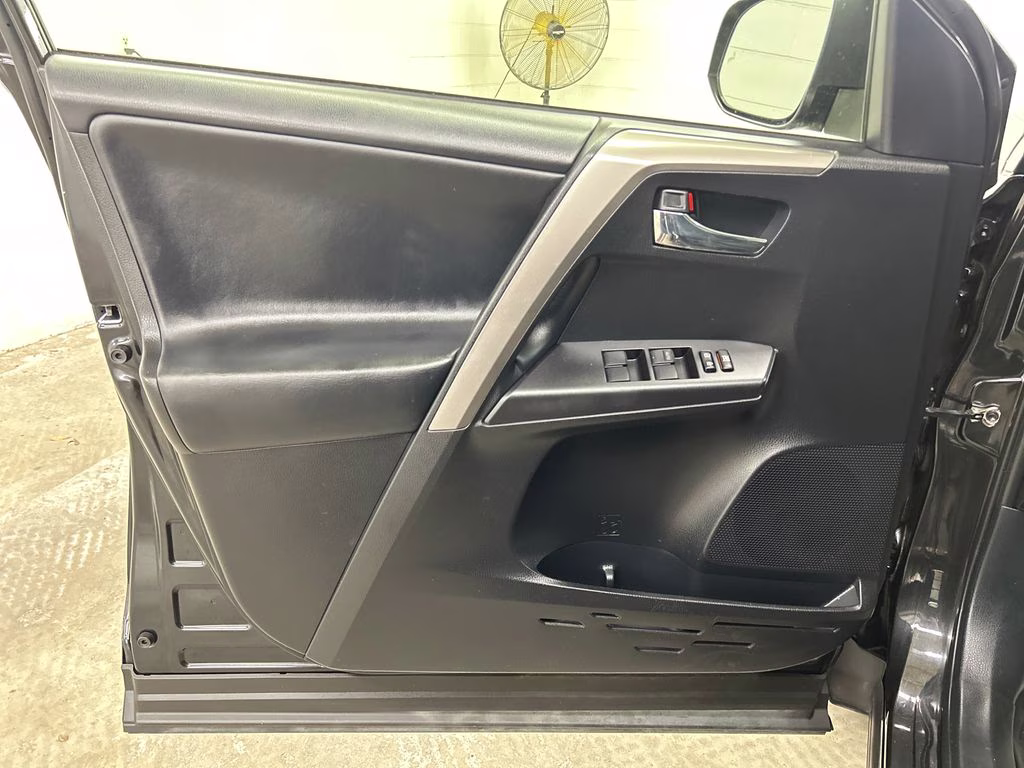 2018 Black Sand Pearl Toyota RAV4 Hybrid XLE AWD SUV