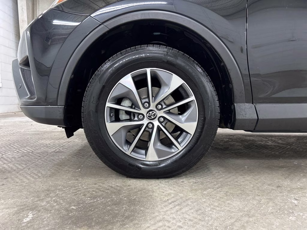 2018 Black Sand Pearl Toyota RAV4 Hybrid XLE AWD SUV