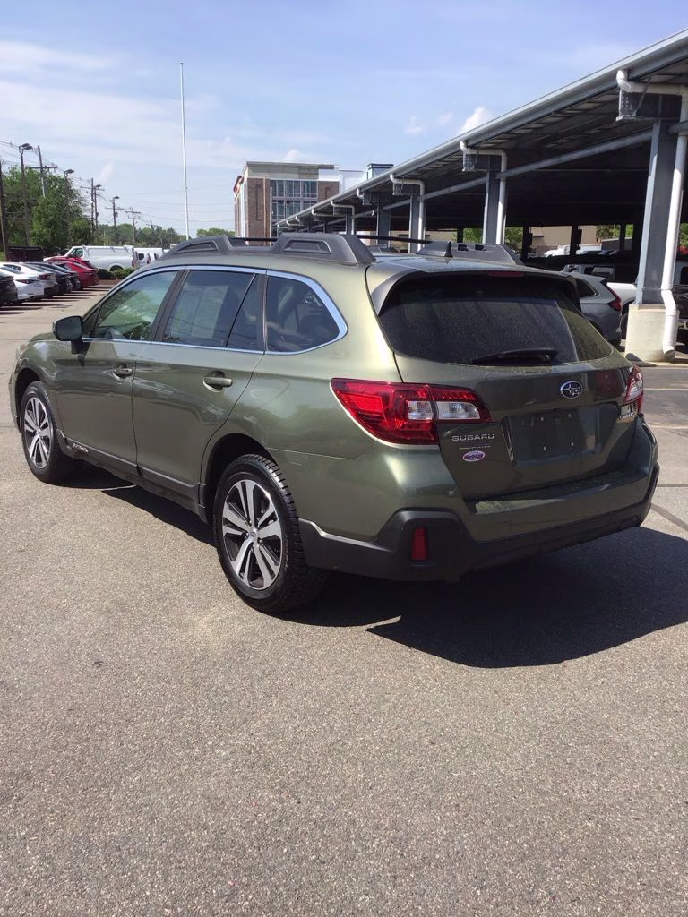 2018 Wilderness Green Metallic Subaru Outback 2.5i AWD SUV
