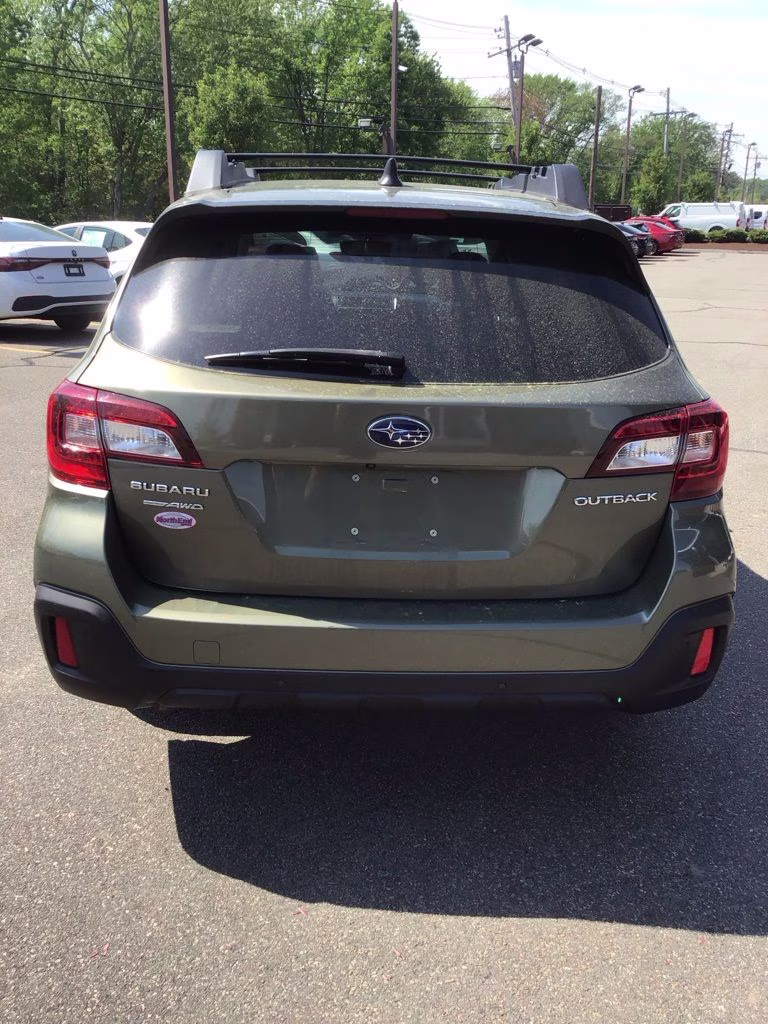 2018 Wilderness Green Metallic Subaru Outback 2.5i AWD SUV