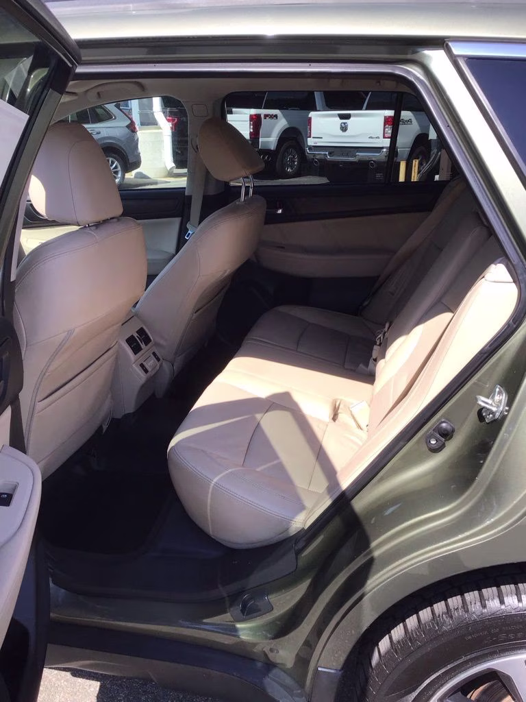 2018 Wilderness Green Metallic Subaru Outback 2.5i AWD SUV