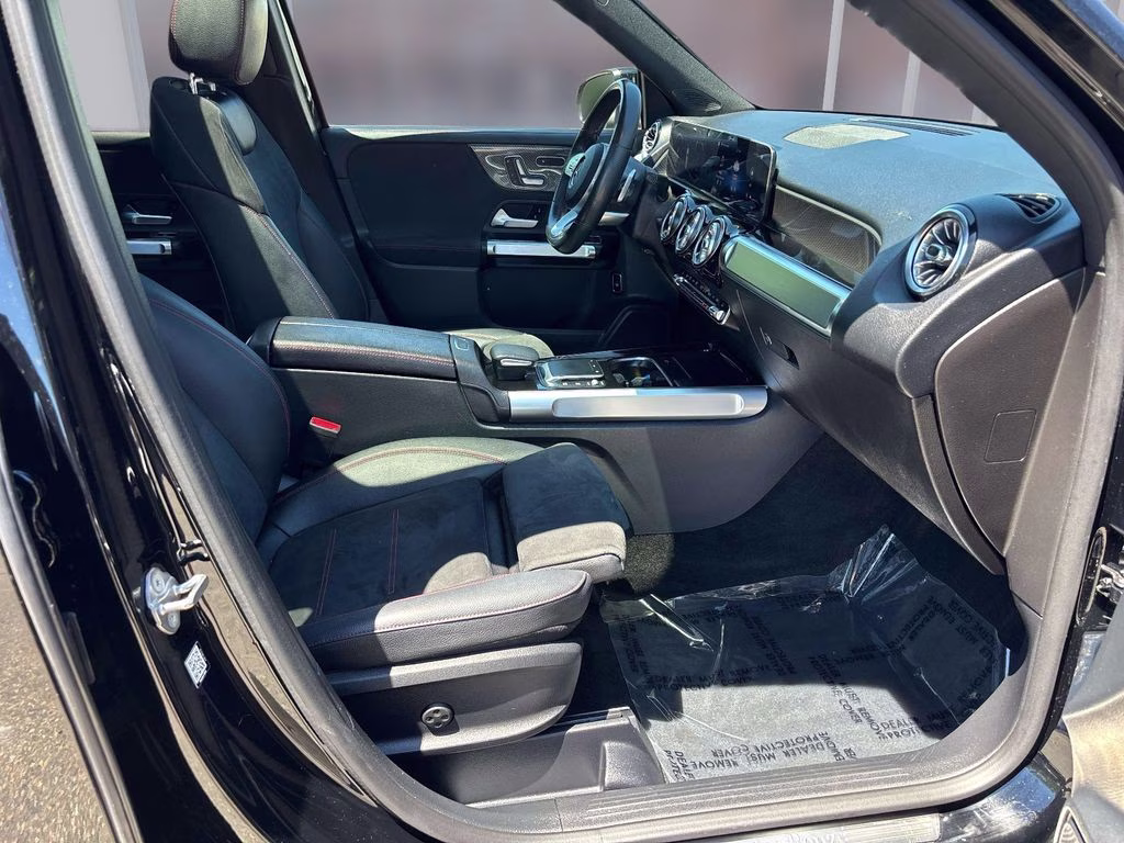 2021 Black Mercedes-Benz GLB GLB 250 AWD SUV