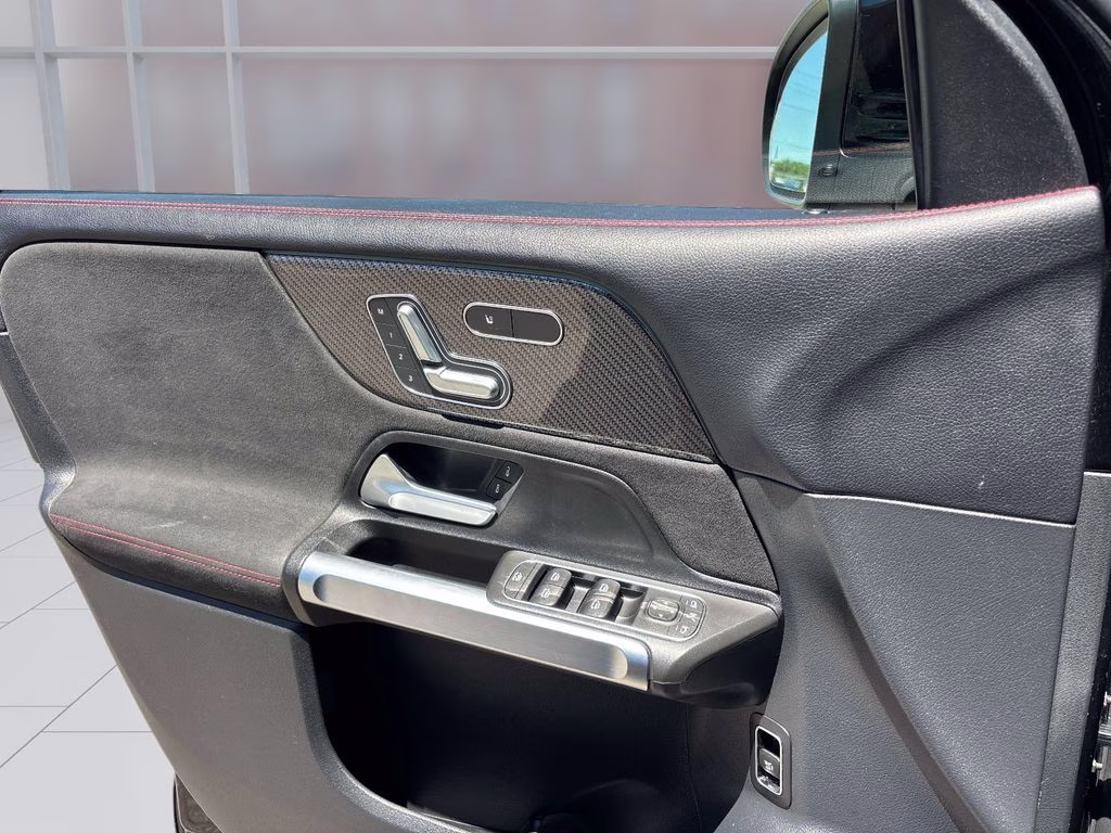 2021 Black Mercedes-Benz GLB GLB 250 AWD SUV