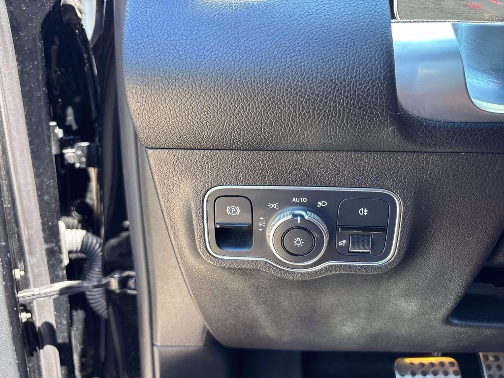 2021 Black Mercedes-Benz GLB GLB 250 AWD SUV