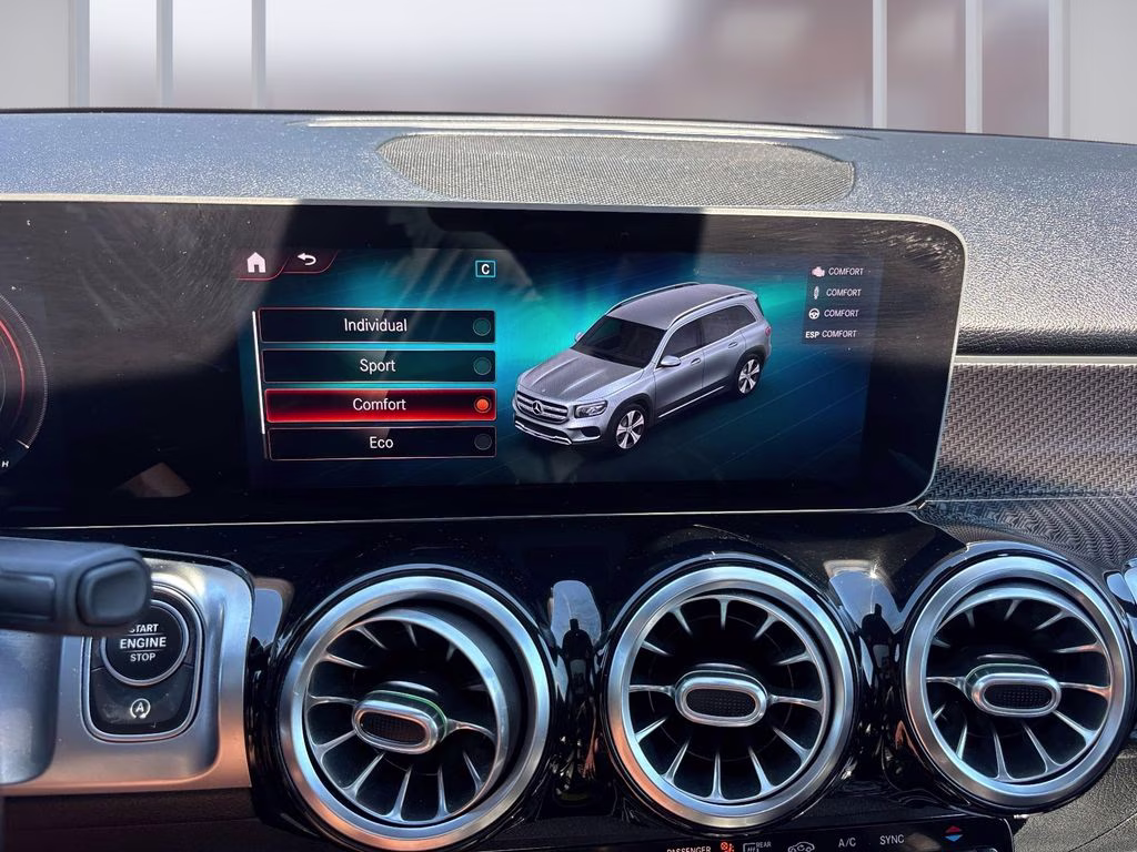 2021 Black Mercedes-Benz GLB GLB 250 AWD SUV