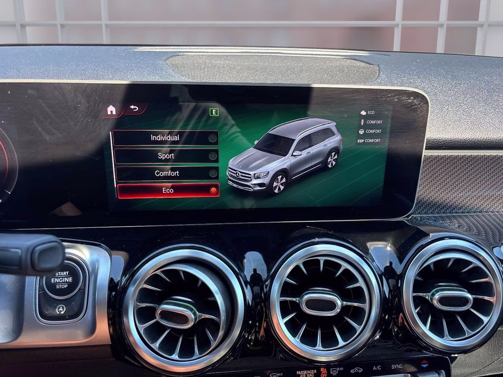 2021 Black Mercedes-Benz GLB GLB 250 AWD SUV