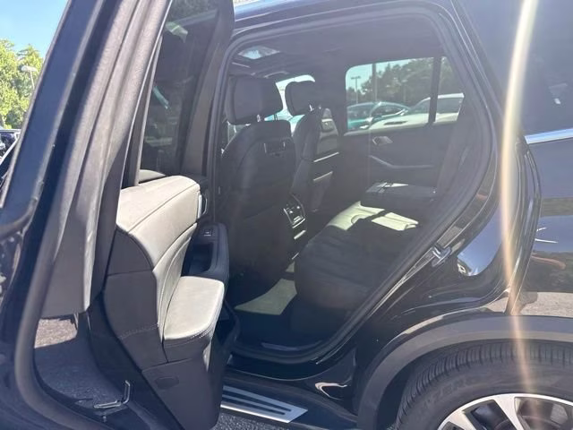 2025 Black Sapphire Metallic BMW X5 xDrive50e AWD SUV