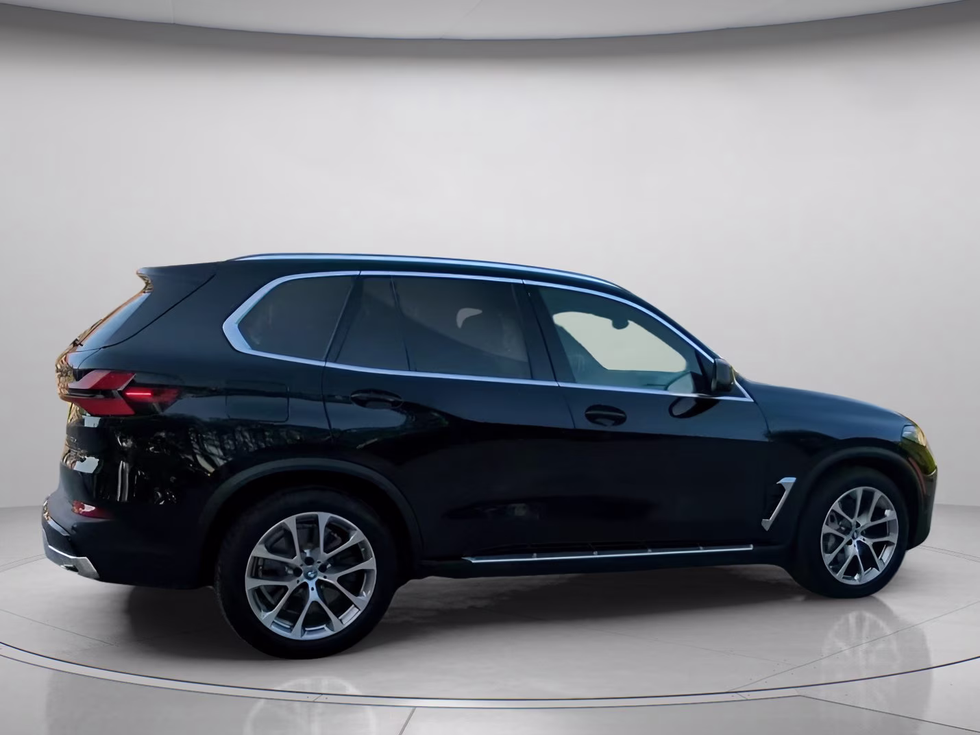 2025 Black Sapphire Metallic BMW X5 xDrive50e AWD SUV