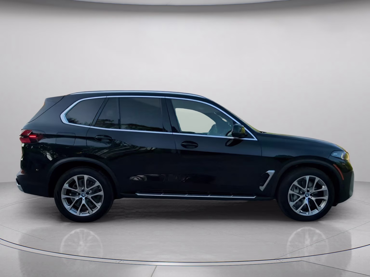 2025 Black Sapphire Metallic BMW X5 xDrive50e AWD SUV