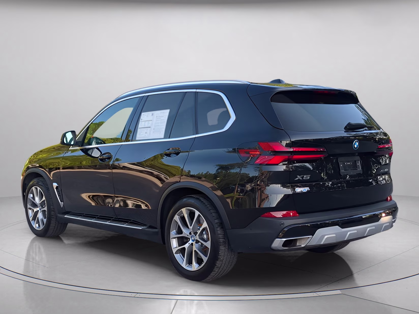 2025 Black Sapphire Metallic BMW X5 xDrive50e AWD SUV