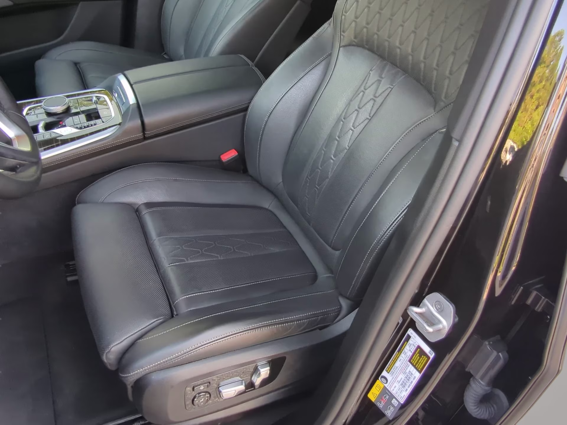 2025 Black Sapphire Metallic BMW X5 xDrive50e AWD SUV