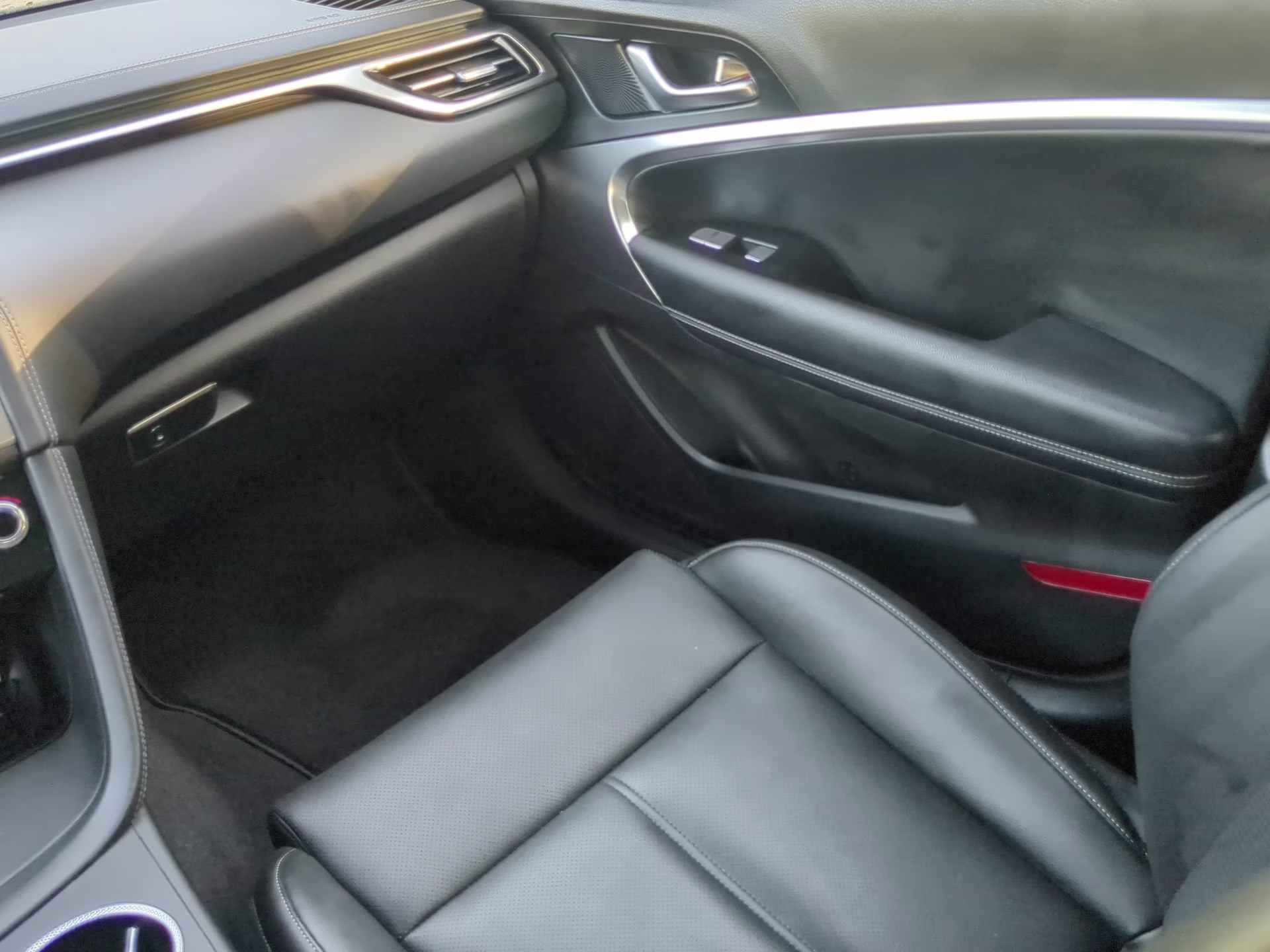 2025 Tasman Blue Genesis G70 2.5T AWD Sedan