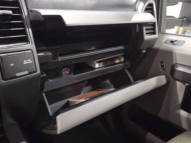 2020 Oxford White Ford Super Duty F-250 SRW XLT 4X4 Truck