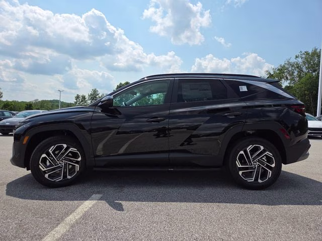 2026 Phantom Black Hyundai Tucson SEL AWD SUV