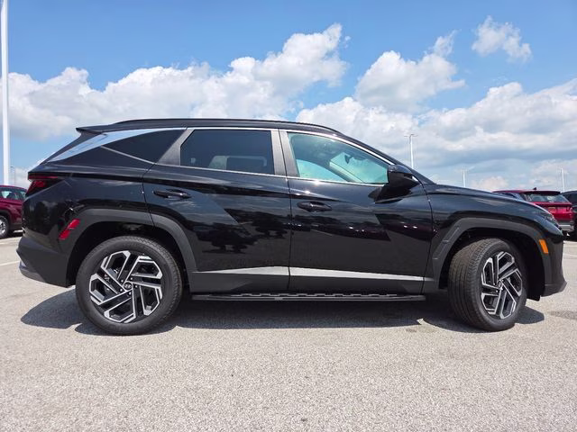 2026 Phantom Black Hyundai Tucson SEL AWD SUV