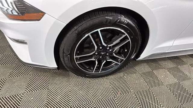2021 Oxford White Ford Mustang EcoBoost Premium RWD Coupe