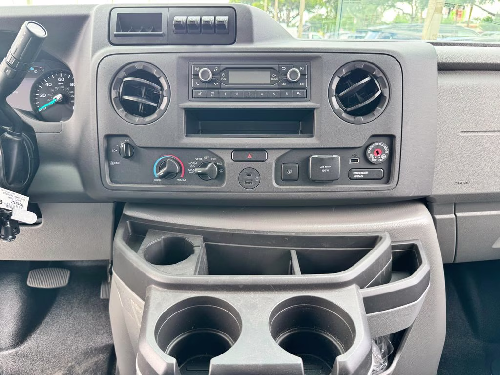 2027 Oxford White Ford E-450SD Base RWD Truck
