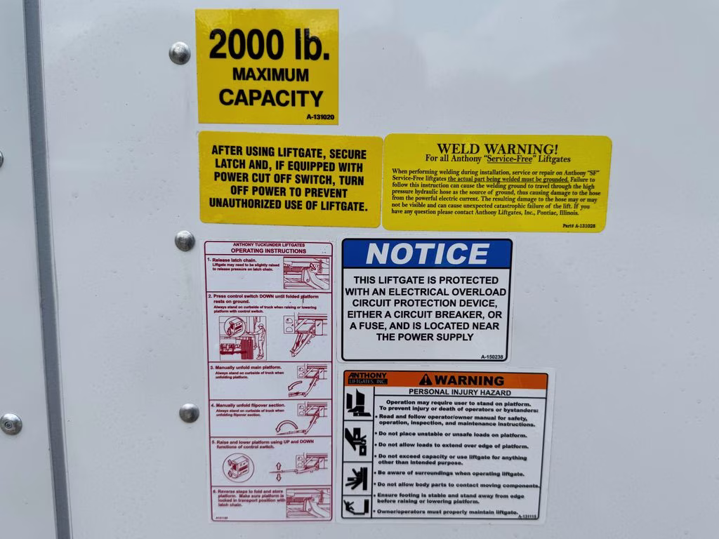 2027 Oxford White Ford E-450SD Base RWD Truck