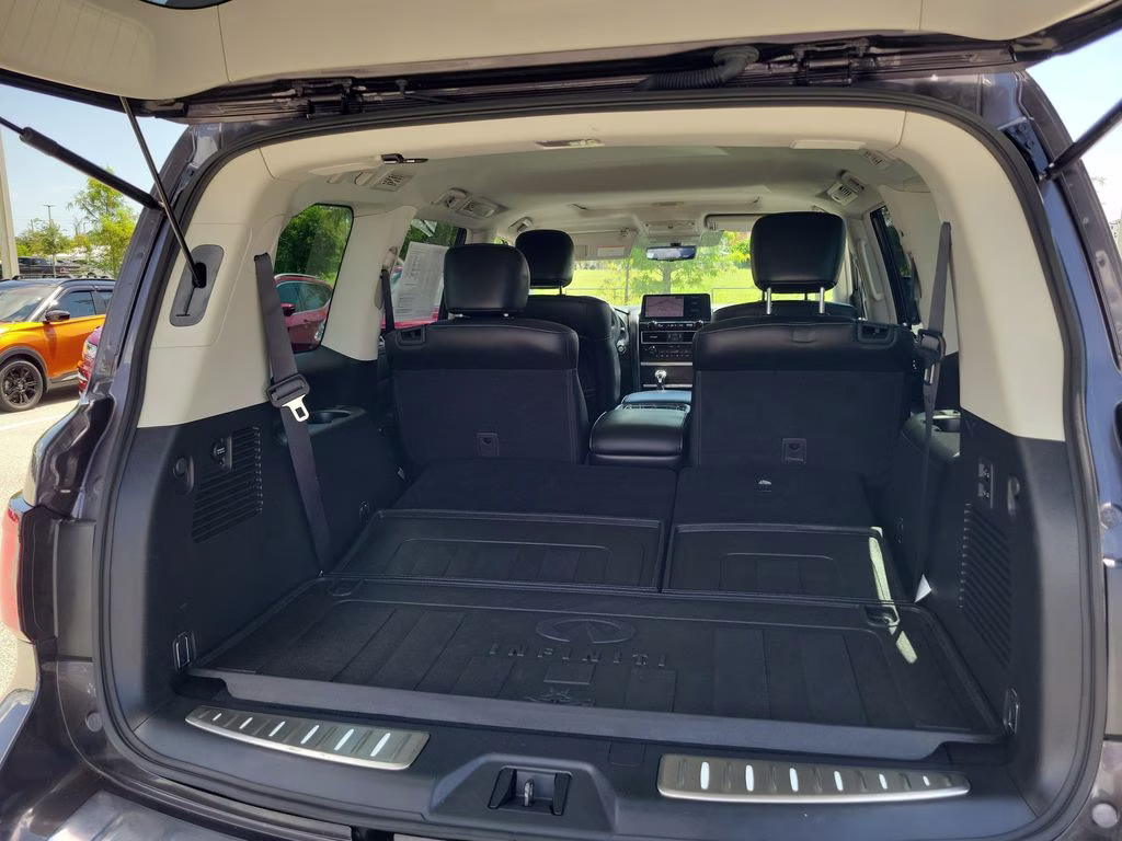 2023 Anthracite Gray INFINITI QX80 LUXE 4X4 SUV