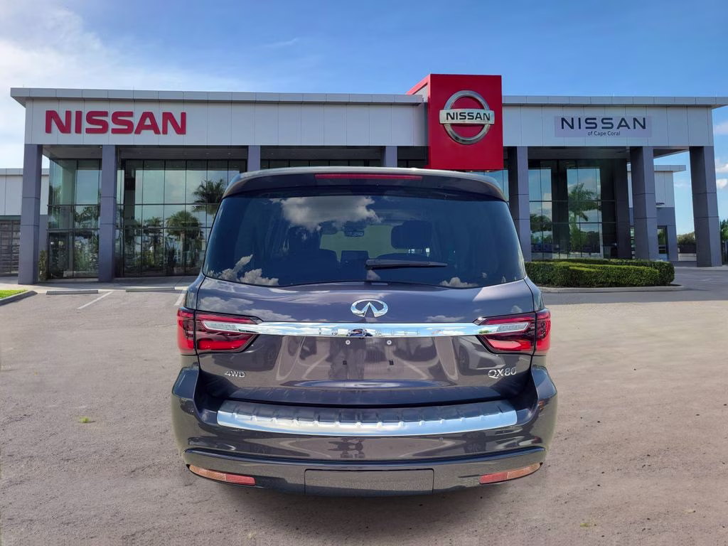 2023 Anthracite Gray INFINITI QX80 LUXE 4X4 SUV