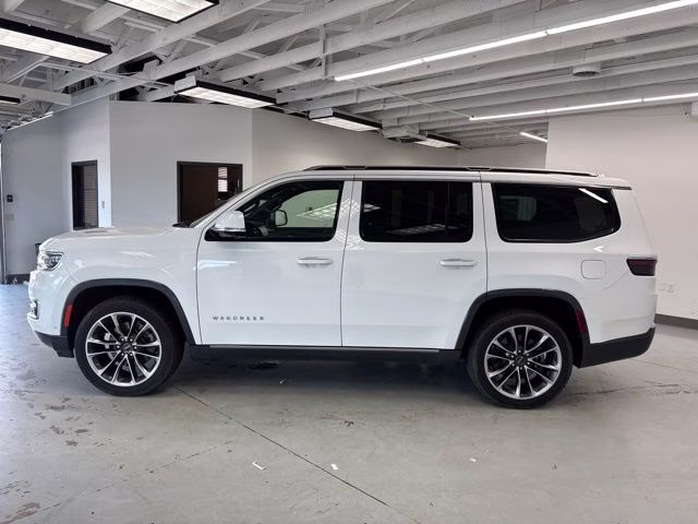 2022 Bright White Clearcoat Jeep Wagoneer Series III 4X4 SUV