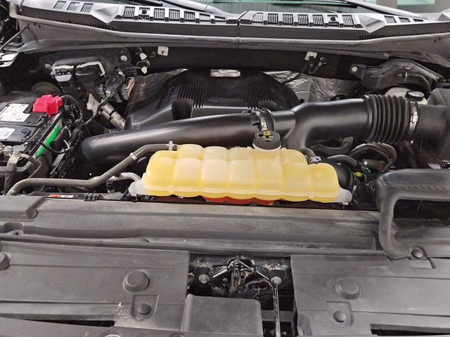 2020 Oxford White Ford Super Duty F-250 SRW XLT 4X4 Truck
