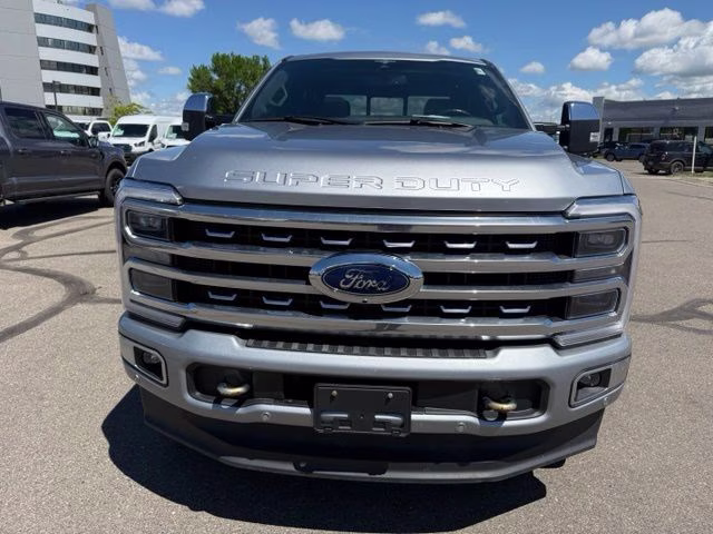 2023 Iconic Silver Metallic Ford Super Duty F-350 SRW Platinum 4X4 Truck
