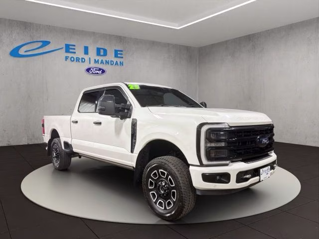 2023 Star White Metallic Tri-Coat Ford Super Duty F-350 SRW Platinum 4X4 Truck