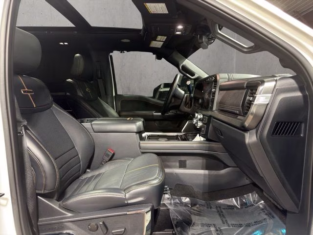 2023 Star White Metallic Tri-Coat Ford Super Duty F-350 SRW Platinum 4X4 Truck