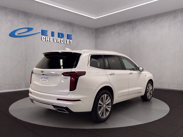 2022 Crystal White Tricoat Cadillac XT6 Premium Luxury AWD SUV