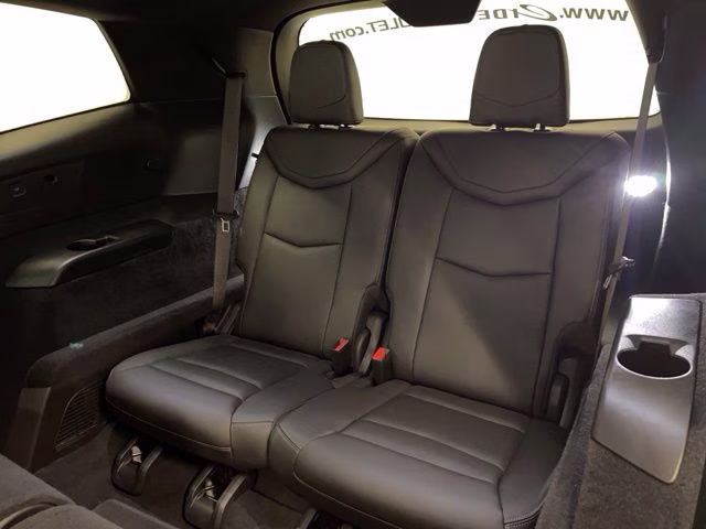 2022 Crystal White Tricoat Cadillac XT6 Premium Luxury AWD SUV