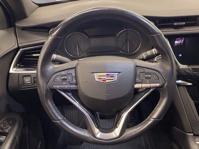 2022 Crystal White Tricoat Cadillac XT6 Premium Luxury AWD SUV