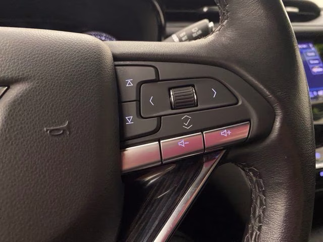2022 Crystal White Tricoat Cadillac XT6 Premium Luxury AWD SUV